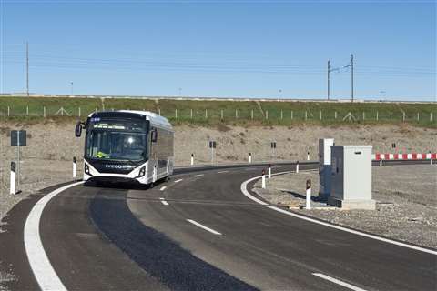 Iveco Bus on inductive road charging
